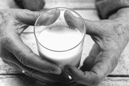 Is melk gezond voor ouderen